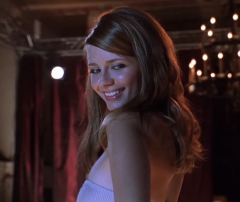 Marissa Cooper, Mischa Barton, The Oc, Just Style, Brunette Girl, Vampire Diaries The Originals, Just Girly Things, Her Smile, Iconic Characters