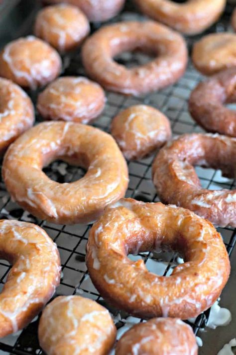 Amish Doughnuts - Little Frugal Homestead Amish Donuts Recipe, Cozy Breakfast, Filled Donuts, Milk Syrup, Homemade Donuts, Homemade Treats, Molasses, Dry Yeast, Corn Syrup