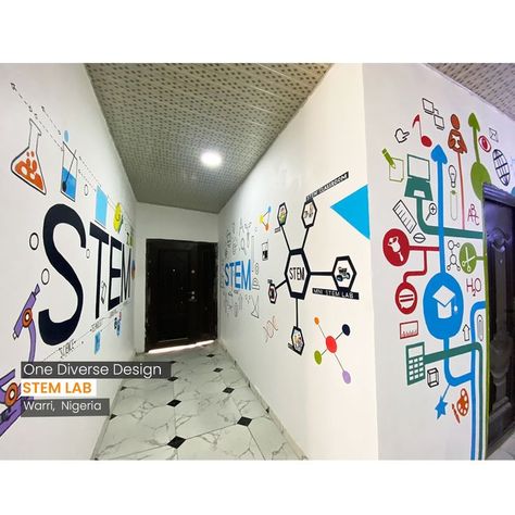 Art meets science, this is a mural designed in STEM lab, very colorful Stem Lab Decorations, Steam Lab Decor, Stem Mural Ideas, Stem Lab Design Classroom, Stem Mural, Computer Lab Wall Painting, Science Wall Painting, Stem Lab Design, Stem Logo