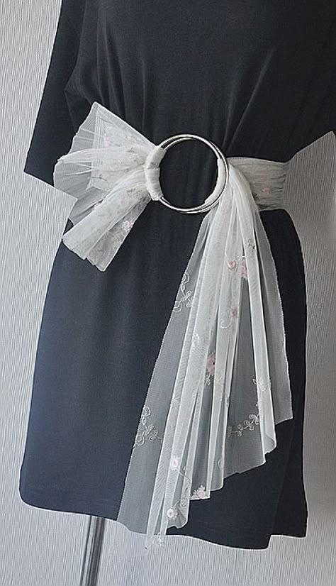 Refashion Wedding Dress, Dress Belt Ideas Diy, Dress Belts Formal, Diy Belts For Dresses Ideas, Belt Ideas For Dresses, Belt Design For Dress, Diy Belt For Dresses, Crochet Wedding Dresses, Diy Belts