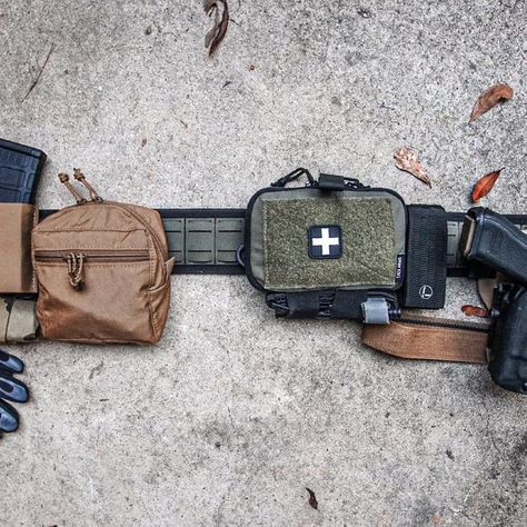 Hunter Wealot on Instagram: "DUTY BELT  Been working on building out Duty/Overt Belt for some time now and finally have it to a practical point of usability.  My personal goal with it is prioritized for use as a homestead/woodsman rig.  I found a gap between my EDC setup and my HPG kit bag; and have filled it with this (along with a fanny but will hit that in another post). Obviously will still utilize it in conjunction with kit along with competition purposes (don’t generally train in duty belts unless intentionally doing such, personally prioritize concealment 90% of time) but homesteading use was the main intent.  Loadout: (right to left) * Belt: Trex Orion * Holster: Safariland 6390RDS (works with my edc G45, Acro P2, TLR7 setup) @safarilandgroup  - Nubmod @otdefense  * Multitool: Leat Duty Belt, Kit Bag, Personal Goals, Gap, Building