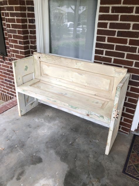 Bench Out Of Old Door, Benches Made From Old Doors, Benches Made Out Of Old Doors, Bench Made From Old Door, Bench From Old Door, Old Door Bench, Vintage Door Decor, Old Door Decor, Old Door Projects