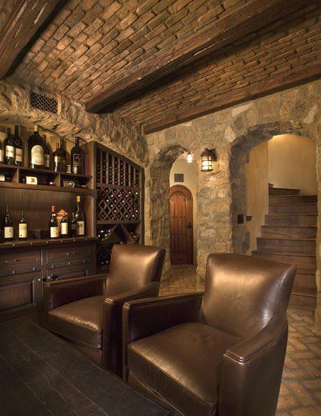 The Man Cave in its purest form. Liquor Room, Gentleman Room, Sala Cinema, Cabin Fireplace, Wine Closet, Cabin Inspiration, Home Wine Cellars, Wine Cellar Design, Real Estat