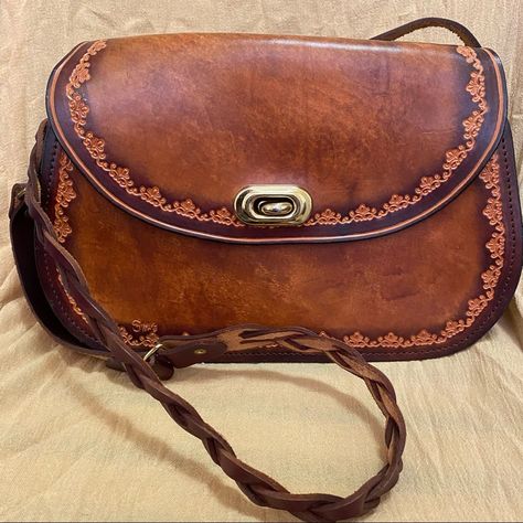 Cross Body Leather Bag, Women’s Bags, Leather Reference, Handmade Leather Purse, Handmade Leather Bags, Thrift Inspo, Brown Leather Purse, Tooled Leather Bag, Western Purses