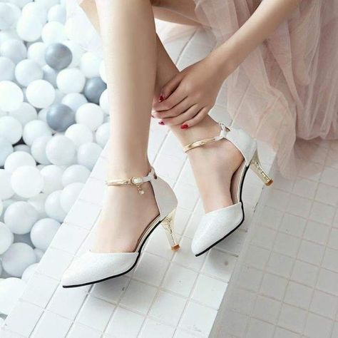 Heels Korean, Korean Heels, Vj Collection, Korean Shoes, Shoes Heels Classy, Closed Toe Sandals, Style Korean, Toe Sandals, Shoes Casual