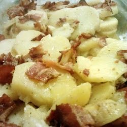 Creek fries Hot German Potato Salad, Best Potatoes, German Potato Salad Recipe, Hot Potato, German Potato, German Potatoes, Seasoned Potatoes, Bacon Potato, Potato Skin