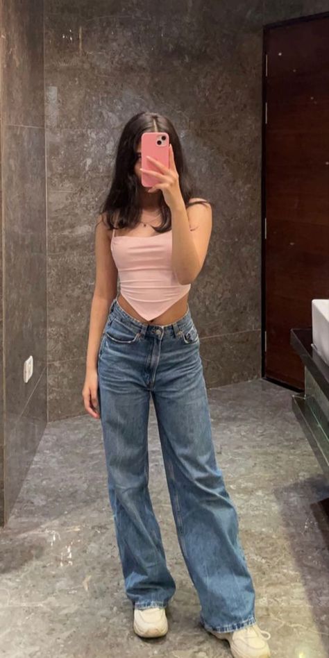 Birthday Looks Outfit Casual, Trendy Outfit Ideas, Barbie Core, Oufits Casual, Casual College Outfits, Casual Outfit Inspiration, Effortlessly Chic Outfits, Diy Fashion Clothing, Outfit Inspo Casual