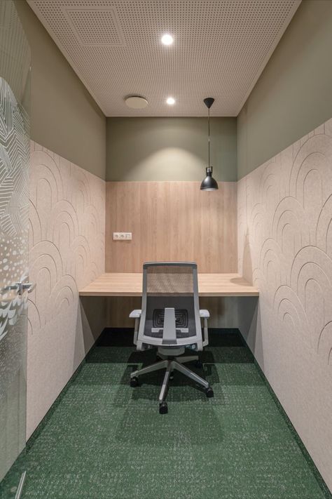 Focus Room Design, Focus Room Office, Phone Room Design, Quiet Room Office, Office Quiet Room, Office Phone Room, Room Office Design, Felt Wall Panels, Small Meeting Room