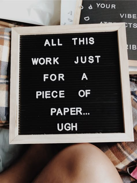 College // High School Graduation Letter Board Saying 🎓🤩 Classroom Ideas Preschool, Graduation Party Poster, Spring Letter Board Quotes, Spring Letter Board, Graduation Yearbook, Felt Board Sayings, 2023 Grad Party, Letterboard Sayings, Whiteboard Quotes