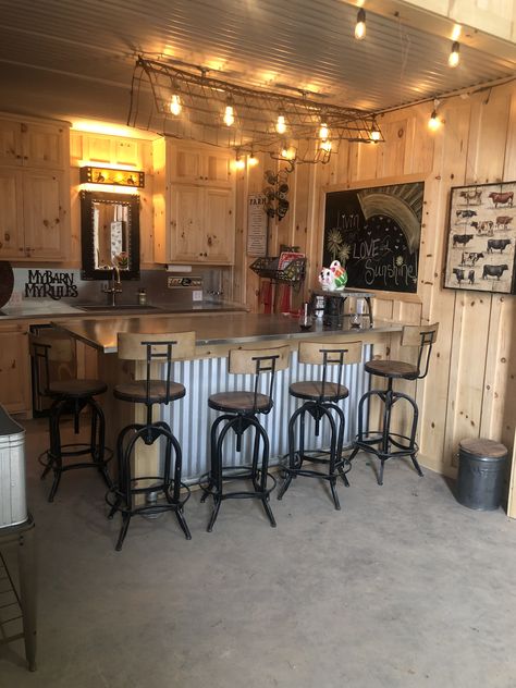 Barn Hangout Ideas, Barn Shop Ideas, He Shed She Shed, Hangout Room Ideas, Red Barn House, Garage Hangout, Barn Bar, Barn Remodel, Hangout Room