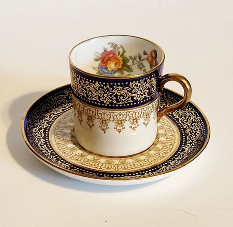 VINTAGE AYNSLEY COBALT GOLD 7300 DEMITASSE CUP AND SAUCER Very rare ANSLEY Fun Beauty Products, Tea Cup Collection, Gold China, Dinner Service, Royal Crown Derby, English Tea, Dream Room Inspiration, Demitasse Cups, Tea Cups Vintage