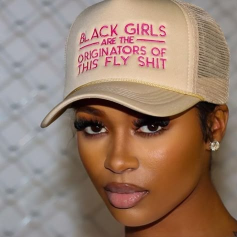 Face Cap Outfit For Black Women, Hats Black Women, Hat Outfit Black Women, Dess Dior, Face Cap, Brown Skin Makeup, Face Card, Casual Cap, Letter Embroidery