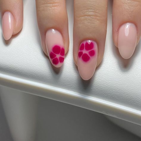 Almond Blooming Gel Nails, Beginner Nail Designs Gel, Nail Ideas With Blooming Gel, Easy Blooming Gel Nail Art, Blooming Effect Nails, Xxs Almond Nails, Nail Designs With Blooming Gel, Nail Ideas Blooming Gel, Blooming Gel Flower Nails