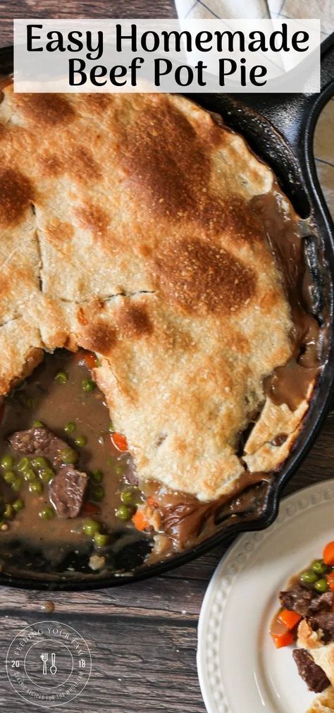 Homemade Beef Pot Pie has bits of steak, vegetables and onions in a creamy beef gravy topped with a flaky pie crust. This Easy Beef Pot Pie Recipe is ready in under 30 minutes, perfect for a busy weeknight meal! Beef Pot Pie Recipe, Beef Pot Pie, Beef Pot Pies, Beef Pies, Pot Pie Filling, Beef Gravy, Easy Pie Recipes, Pot Pies Recipes, Flaky Pie Crust