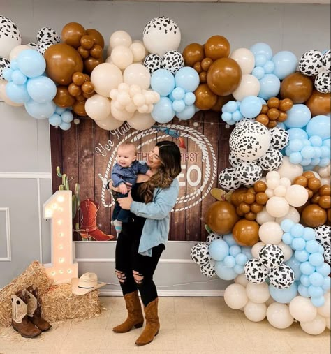 Cowboys 1st Birthday Party, Cowboy First Birthday, 1st Rodeo, Cowboy Theme Party, Birthday Pinata, Country Baby Shower, Rodeo Party, Its A Boy Balloons, Cowboy Baby Shower