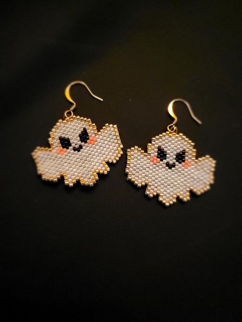 Beaded Ghost, Earrings For Kids, Seed Beaded Earrings, Ghost Earrings, Brick Stitch Pattern, Kids Earrings, Earrings Beaded, Earring Hooks, Seed Bead Earrings