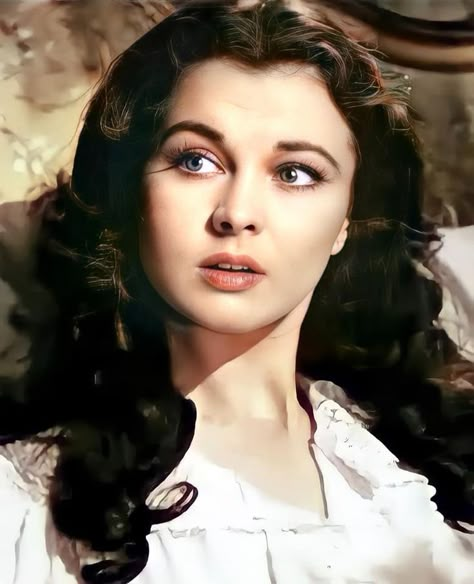 Vivien Leigh Hair, Vivian Leigh, Scarlett O'hara, Classic Hollywood Glamour, John Wilson, Vivien Leigh, Old Hollywood Stars, Classic Actresses, Hollywood Icons