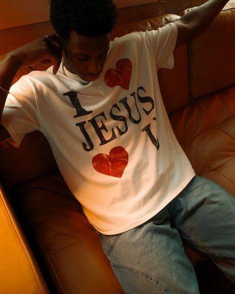 I ❤️ JESUS ♥️ YOU USE THE DISCOUNT CODE SAVE10 AND GET 10% OFF! #JesusSaves #ChristianFaith #ChristianClothing #FaithOverFear #BibleVerses #FaithBasedFashion #ChristianApparel Pretty Bible, Jesus Merch, Jesus Aesthetic, Bible Aesthetic, Aesthetic Types, Christian Merch, Church Graphics, Lord Help Me, A Love So Beautiful