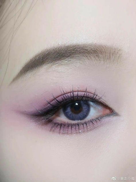 Teen Eye Makeup, Eye Makeup Brushes Guide, Day Eye Makeup, Anime Eye Makeup, Cute Eye Makeup, Face Art Makeup, Korean Eye Makeup, Purple Makeup, Ethereal Makeup