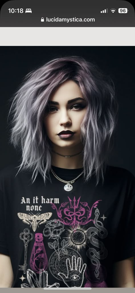 Long Bob Alternative, Alt Hair Colors Ideas, Plus Size Edgy Haircut, Black Goth Hair, Edgy Shoulder Length Hair, Punk Haircuts For Women, Glam Rock Hairstyles, Short Edgy Hairstyles, Rocker Hairstyles For Women