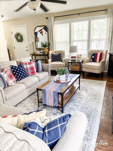 Patriotic Living Room Ideas, Red White And Blue Living Room Ideas, Patriotic Home Decor Living Room, Red White And Blue Home Decor, Patriotic Room Decor, Red White Blue Living Room, Americana Decor Living Room, Patriotic Home Decor, Patriotic Living Room Decor