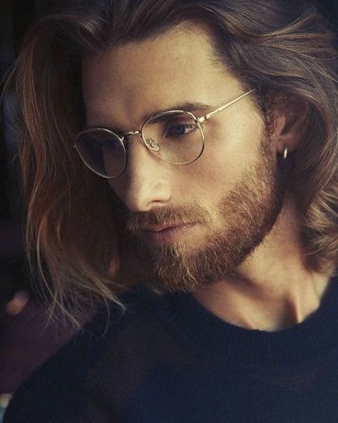 Long Hair And Glasses, Dark Academia Aesthetic Fashion, Hair And Glasses, Hair For Men, 얼굴 드로잉, Chin Length Hair, Long Beards, Fashion Male, Dark Academia Aesthetic