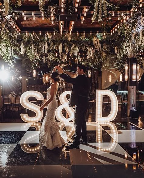 Reception Entertainment, Box Letters, Wedding Reception Entertainment, Letters Wedding, Lighting Photo, Decor Flowers, Flowers Decor, Event Entertainment, Future Wedding Plans