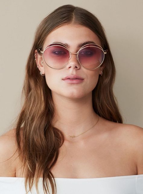 Love this pair of round pink sunglasses. Bling Ring, It's Always Sunny In Philadelphia, Concept Ideas, Pink Sunglasses, Bling Rings, Round Sunglass Women, Go Ahead, Fashion 2017, Spectacles