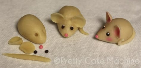 Recipe/Tutorial: Homemade Marzipan and Marzipan Mice inspired by Ser Pounce | Pretty Cake Machine How To Make Marzipan Mushrooms, Marzipan Ideas, Clay Mice Diy, Marzipan Figures Easy, Fondant Rat, Fondant Mouse Tutorial, Marzipan Figures, Clay Mice, Homemade Marzipan