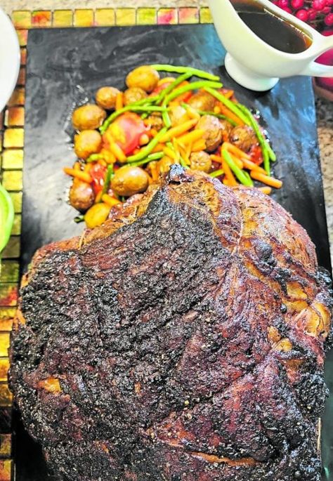 Rump Roast, Beef Rump, Cauliflower Gratin, Festive Recipes, Truffle Butter, Salmon Seasoning, Garlic Bulb, Angus Beef, Truffle Oil