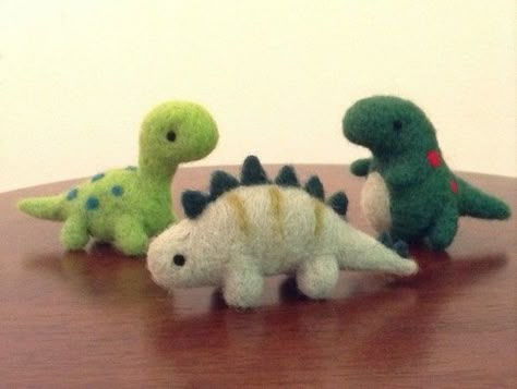 Needle Felted Dinosaurs, Brontosaurus, Stegosaurus, T-Rex, Felt ... Felted Dinosaur, Needle Felted Dinosaur, Needle Felted Fox, Dinosaur Dinosaur, Needle Felting Tutorial, Needle Felting Diy, Felt Animal, Wool Animals, Needle Felting Tutorials