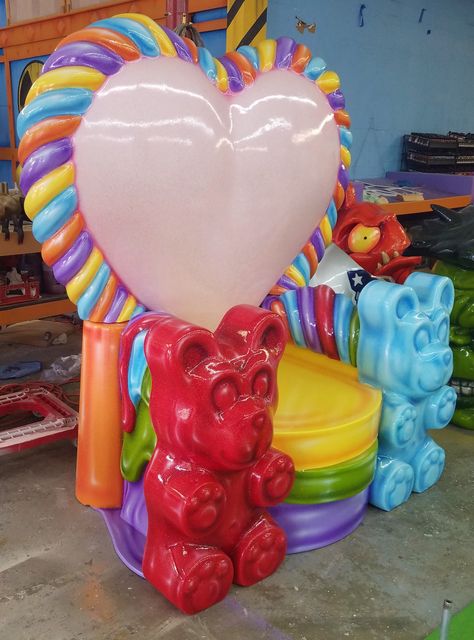 Giant Gummy Bear Decoration, Gummy Bear Chair, Candy Sculpture, Candy Furniture, Foam Sculpture, Candy Room, Candy Decorations Diy, Gummy Bear Candy, Weird Furniture