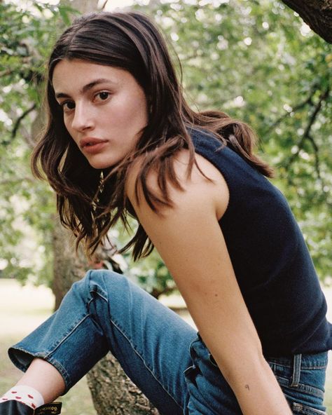 Diana Silvers on Instagram: “🐢🐢🐢 #london” Diana Silvers, Aesthetic People, Girl Crushes, Mode Vintage, Pretty Woman, Just In Case, Pretty People, Beautiful People, Brave