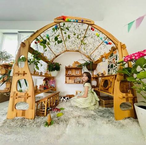 Nursery School Design, Montessori Aesthetic, Magical Playroom, Waldorf Bedroom, Toy Room Ideas, Montessori Playroom Ideas, Waldorf Home, Waldorf Playroom, Diy Playroom