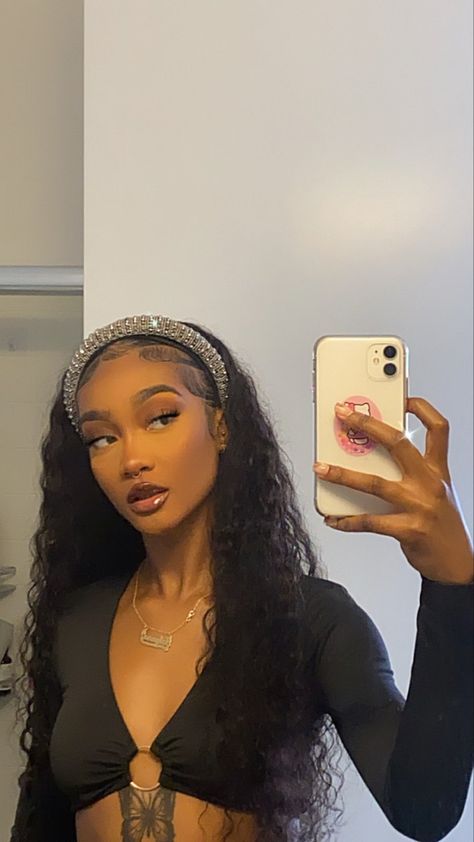 Internet Girl, Twist Braid Hairstyles, Mirror Pics, Face Card, Fly Girl, Mirror Mirror, Boy Hairstyles, Girls Makeup, Brown Skin