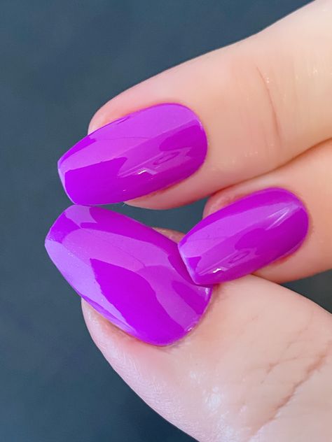 Neon Pink Purple Nails, Fusia Purple Nails, Purple Fushia Nails, Neon Nails Purple, Pink Purple Nail Color, Neon Purple Nails Design, Purple Spring Nails Acrylic, Purple Neon Nails, Bright Purple Nails Design