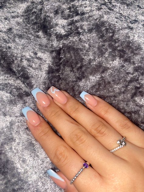 Sqaire Tip Nails, Medium Acrylic Nails Coffin Ideas Simple, Simple Blue French Tip Nails, Acrylic Nails Ideas Light Blue, Baby Blue Nail Design Ideas, Blue And White Acrylic Nails Design, Prom Nails Baby Blue, Nail Inspo Trendy Blue, Nails For Dominican Republic