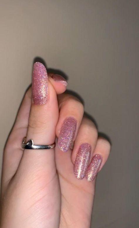 Nail Designs Hoco, Glittery Pink Nails, Pink Stimboard, Pink Glittery Nails, October Nails Fall, Nails 2023 Fall, Fall Nails Halloween, Nails October, Olive Nails