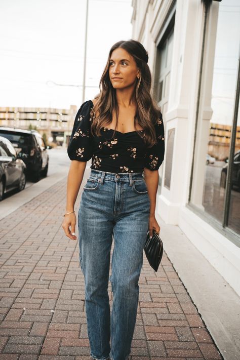 Outfit Ideas For Evening Out, Mom Going Out Outfits Night, First Date Spring Outfit, Mom Jeans Date Night Outfit, 30s Date Night Outfit, Day And Night Outfit Ideas, Relaxed Date Night Outfit, Fall Outfits Women Date Night, Casual Spring Night Outfit