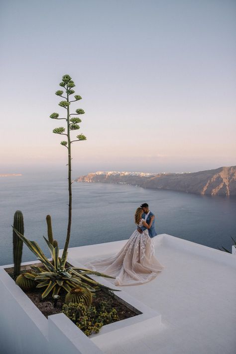 Santorini wedding portraits at sunrise. Steven Khalil wedding gown Steven Khalil, Elopement Wedding Photography, Santorini Wedding, Greece Wedding, Greek Wedding, Luxury Destination Wedding, Wedding Goals, Adventure Wedding, Monique Lhuillier