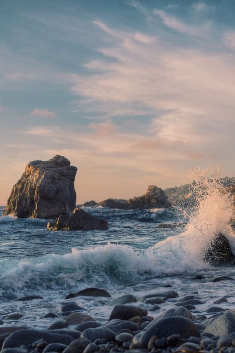 Waves Crashing On Rocks Photography, Waves Crashing On Cliff, Ocean Sky Aesthetic, Sky And Sea Aesthetic, The House In The Cerulean Sea Aesthetic, Cerulean Sea Aesthetic, Sea Scapes Photography, Atlantic Ocean Aesthetic, Sea Astethic