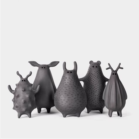 Ceramic Monsters, Diy Keramik, Clay Creatures, Clay Monsters, Pinch Pot, Sculptures Céramiques, Clay Inspo, Keramik Design, Ceramic Figures