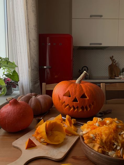 Pumpkin Carving Aesthetic, Carving Aesthetic, Quiet Life, Halloween Pumpkin, Pumpkin Carving, Halloween Pumpkins, Carving, Holidays, Halloween