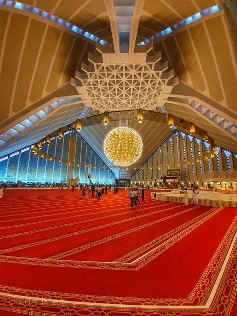 Interior beauty of Shah Faisal mosque Islamabad Pakistan Islamabad Beauty, Faisal Masjid, Iphone Wallpaper King, Faisal Mosque, Islamic Quotes About Life, Pakistan Tourism, Muslim Prayer Room Ideas, Mecca Masjid, Poetry Wallpaper