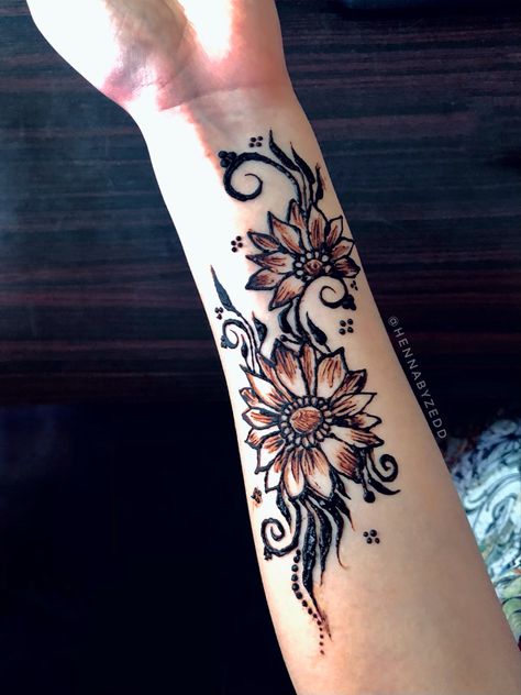 Mehndi Arm Tattoo, Mehendi Designs For Arms, Inner Arm Henna Design, Arm Mendhi, Henna Tattoo Designs Arm Sleeve, Henna Arm Designs, Arm Mehndi Design, Arm Mehndi, Henna Designs Arm