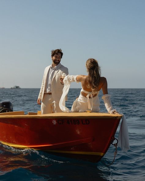 pt.1 of Ashlee + John on Catalina 💌 - Cinematic, movie scene, movies, boats, Catalina island, travel, ocean, Greece, Italy, Europe, California, Hawaii, photography, couples, destination photographer, couples photographer, elopement, nature, engagement photos, inspo Europe Wedding Photography, Catalina Island Engagement Photos, Catalina Island Elopement, Engagement Photos California, Catalina Island Wedding, Elope Photos, Wedding On A Boat, Nature Engagement Photos, Italy Engagement