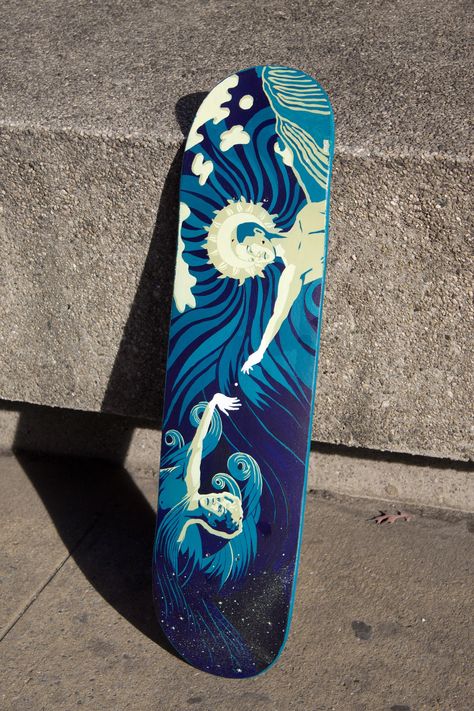 I painted this wooden skateboard deck using acrylic gouache. It is finished with a semigloss varnish. It is intended as wall decor, but could function as an actual skateboard.  The painting is called "The Invention of Moonlight." It depicts the sun bestowing light onto the moon.  The sun passes a small speck of light that illuminates both of their hands.  This vaguely pagan design incorporates my love of sumptuous curves and dramatic lighting. I wanted the waves of sunbeams to collide and interm Skateboard Design Ideas Art, Skate Board Painting Idea, Painted Skateboard Decks, Skateboard Decks Art, Painted Skateboard Decks Art, Custom Skateboard Decks Art, Skate Deck Art, Skateboard Deck Art Space, Custom Skateboard Decks