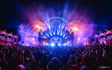 Euphoria Moodboard, Music Festival Photography, Stage Photography, Edm Concert, Edm Music Festivals, Dance Logo, Interactive Web Design, Rush Shirts, Festival Dance