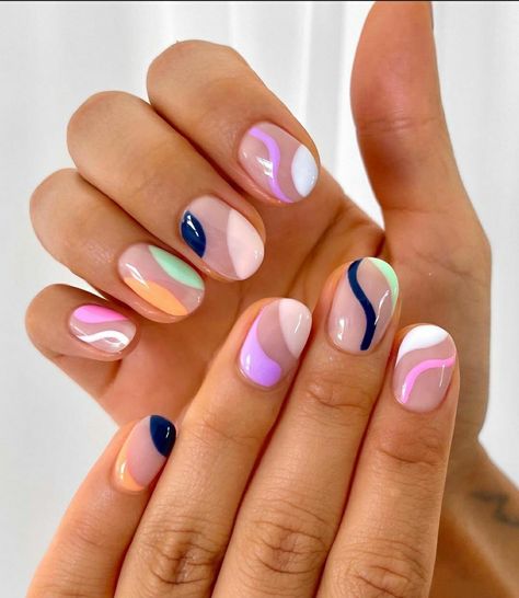 Fun But Classy Nails, Mod Nail Art, Short Builder Gel Nails, Biab Nail Art, Nail Design Glitter, Minimal Nails, Cute Gel Nails, Nails 2023, Short Nail Designs