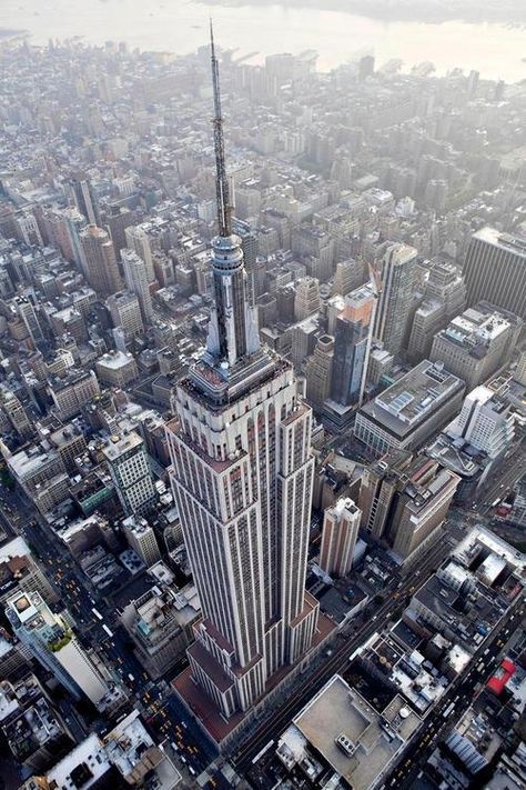 empire state building  *been there* & took night time pics with friends Voyage New York, I Love Nyc, Scott Campbell, Empire State Of Mind, Aerial Photograph, Tall Buildings, New York State Of Mind, I Love New York, I Love Ny